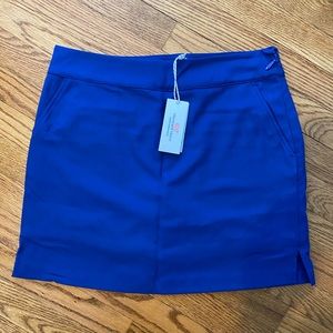 NWT vineyard vines performance golf skort, size 6
